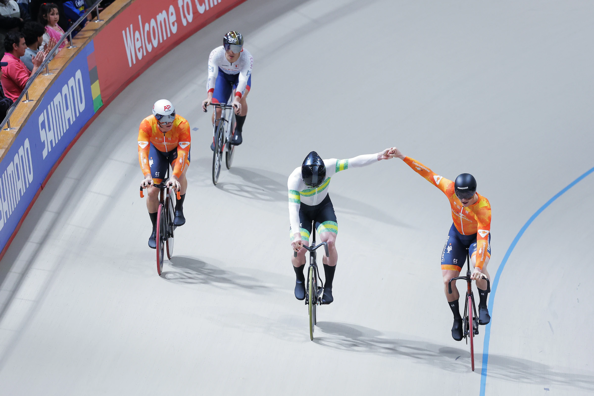 Picture by Alex Whitehead/SWpix.com - 23/10/2025 - Cycling - 2025 Tissot UCI Track World Championships - Velódromo Peñalolén, Santiago, Chile - Men’s Keirin - Final - Harrie Lavreysen (Netherlands) Celebrates winning the Men’s Keirin to become World Champion, Leigh Hoffman (Australia) Silver Medalist