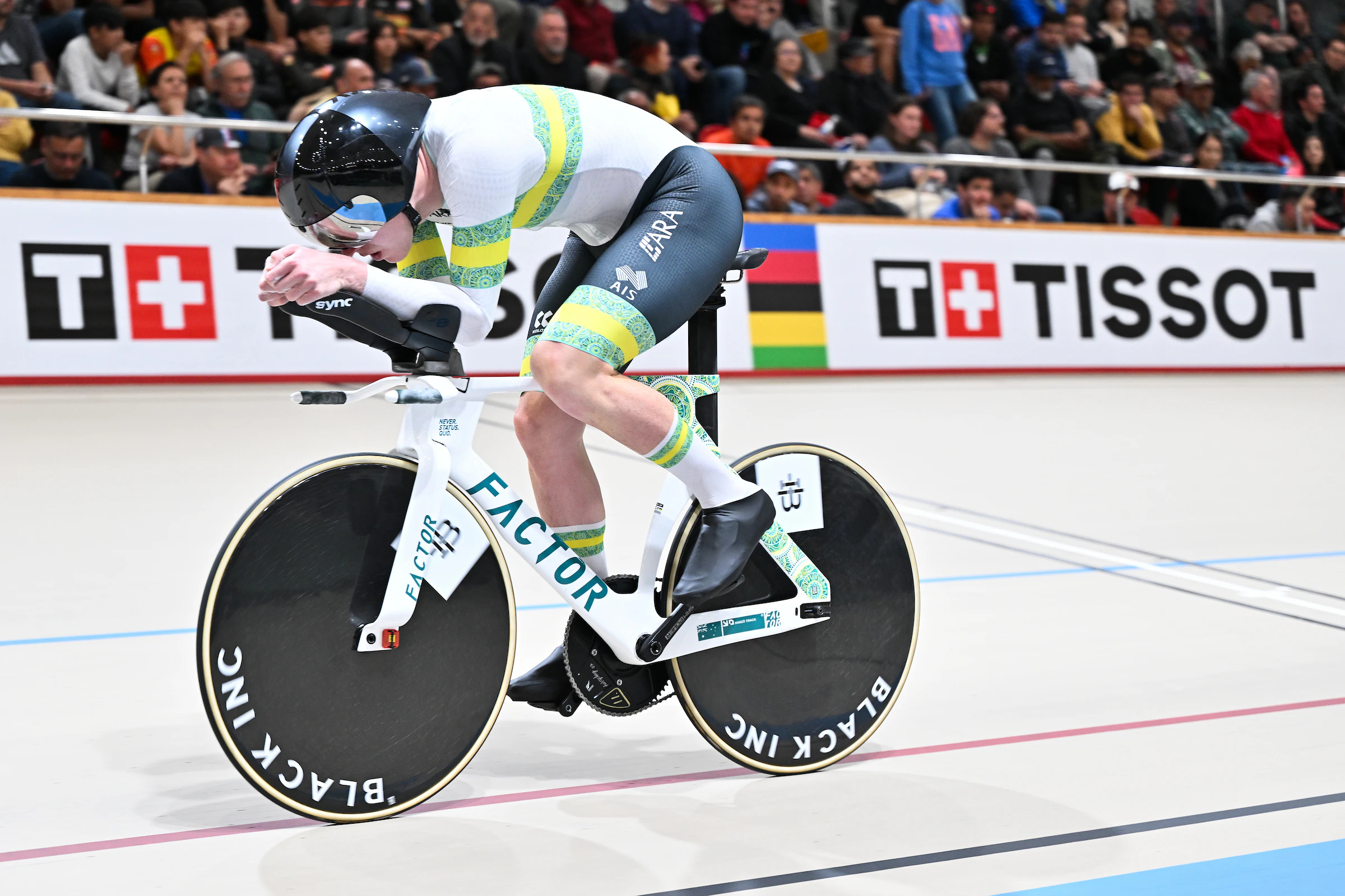 Picture by Simon Wilkinson/SWpix.com - 24/10/2025 - Cycling - 2025 Tissot UCI Track World Championships - Velódromo Peñalolén, Santiago, Chile - Men’s Individual Pursuit - Final for Bronze - James Moriarty (Australia)