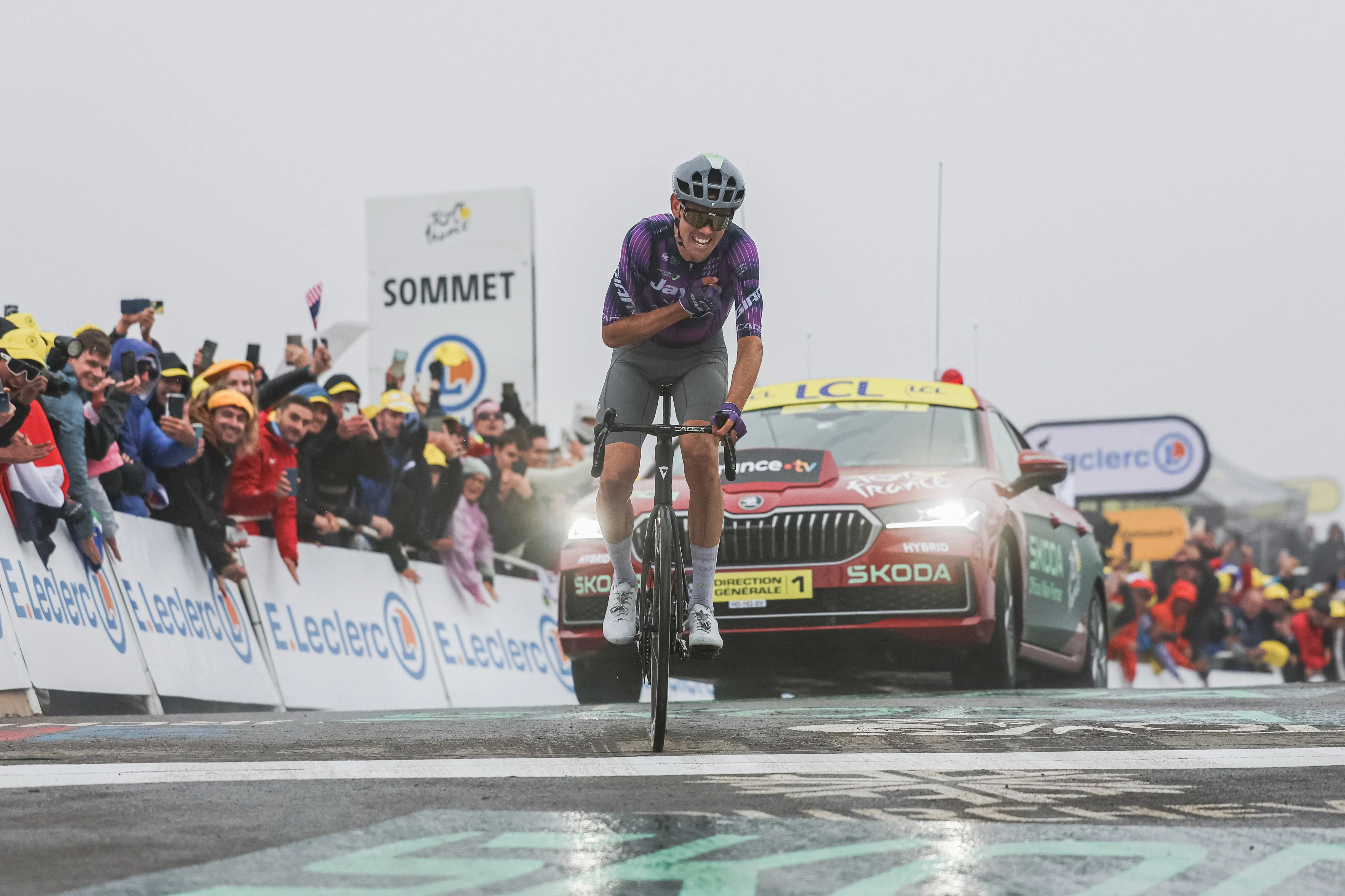 Ben O'Connor wins queen stage of Tour de France 