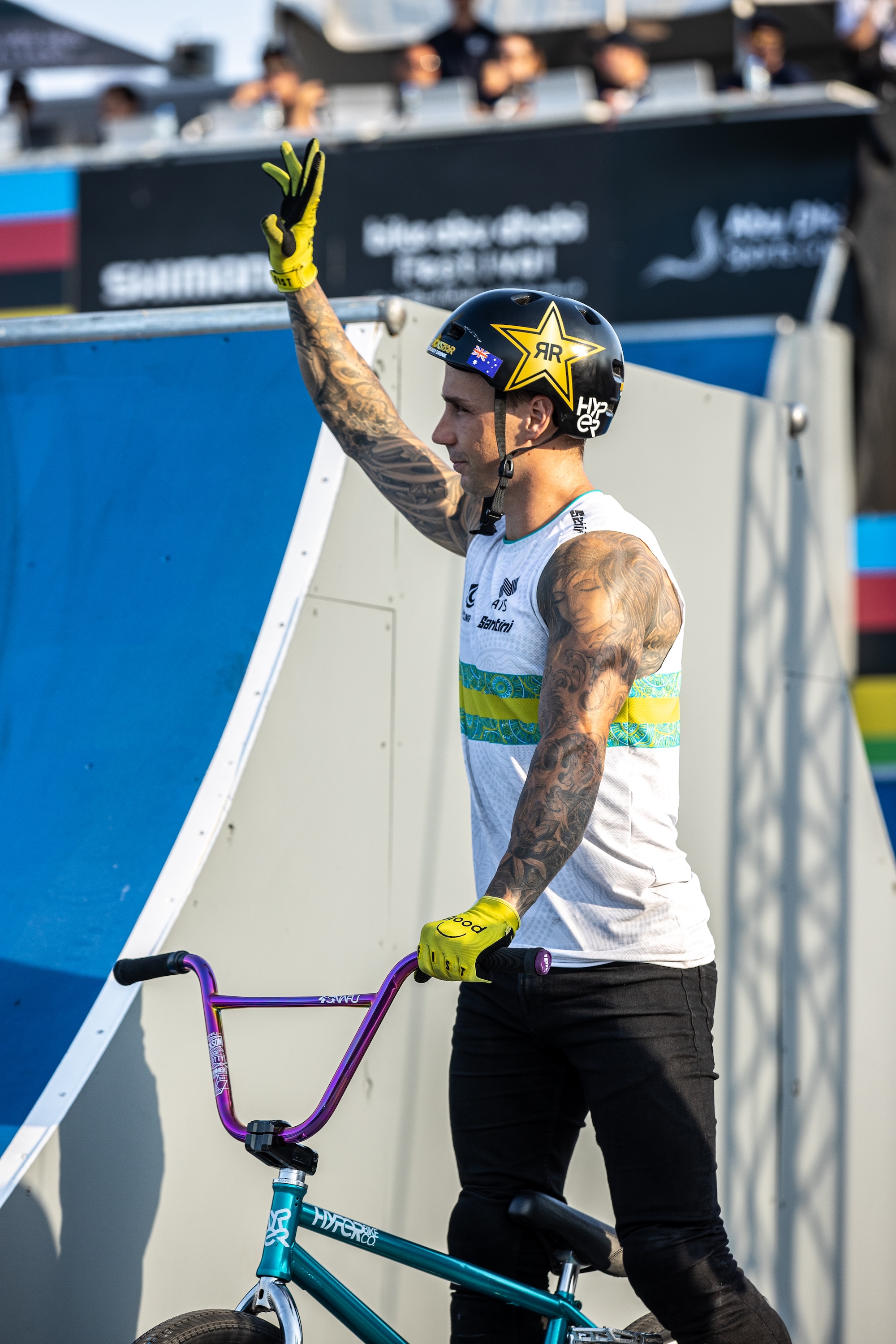 Logan Martin competing at the 2022 UCI World Championship in Abu Dhabi