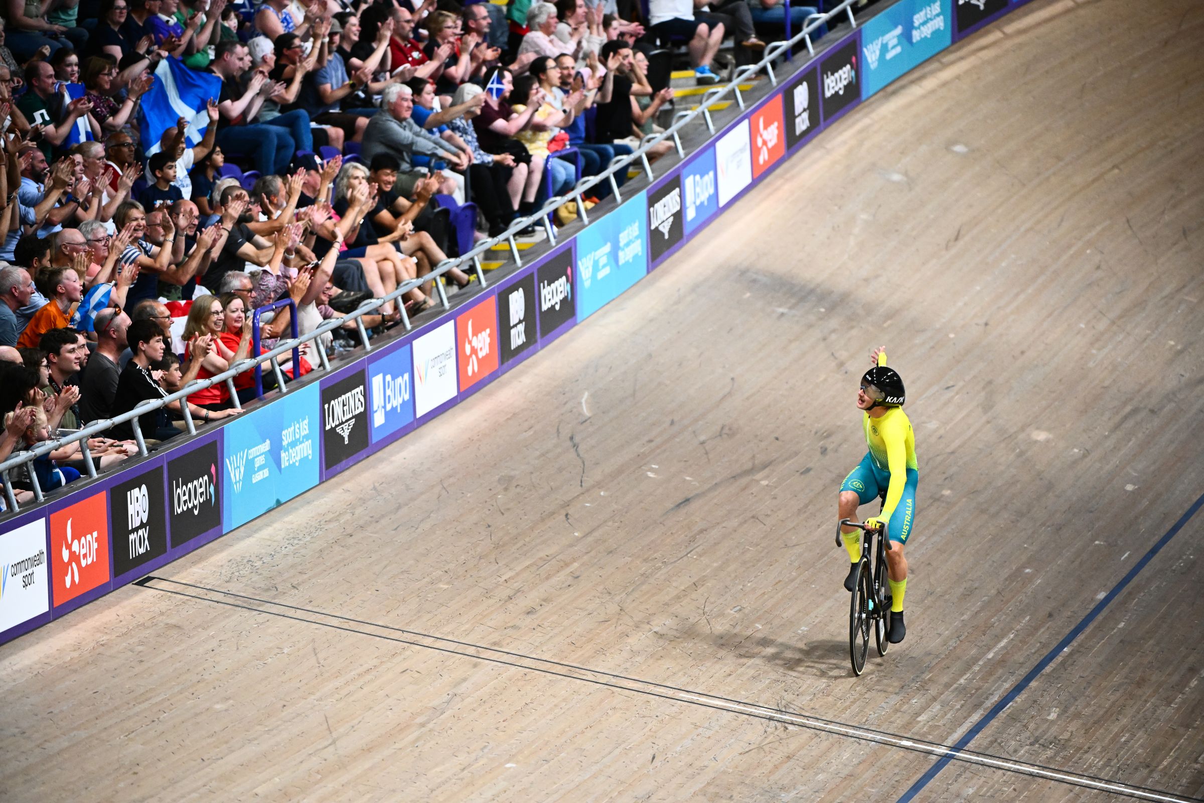 Australian cyclist Blake Agnoletto in front of the crowd as he celebrates winning the elimination race at the 2026 Glasgow Commonwealth Games