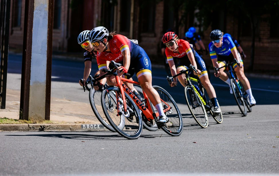 Riders taking on Thunda in Tanunda Criterium