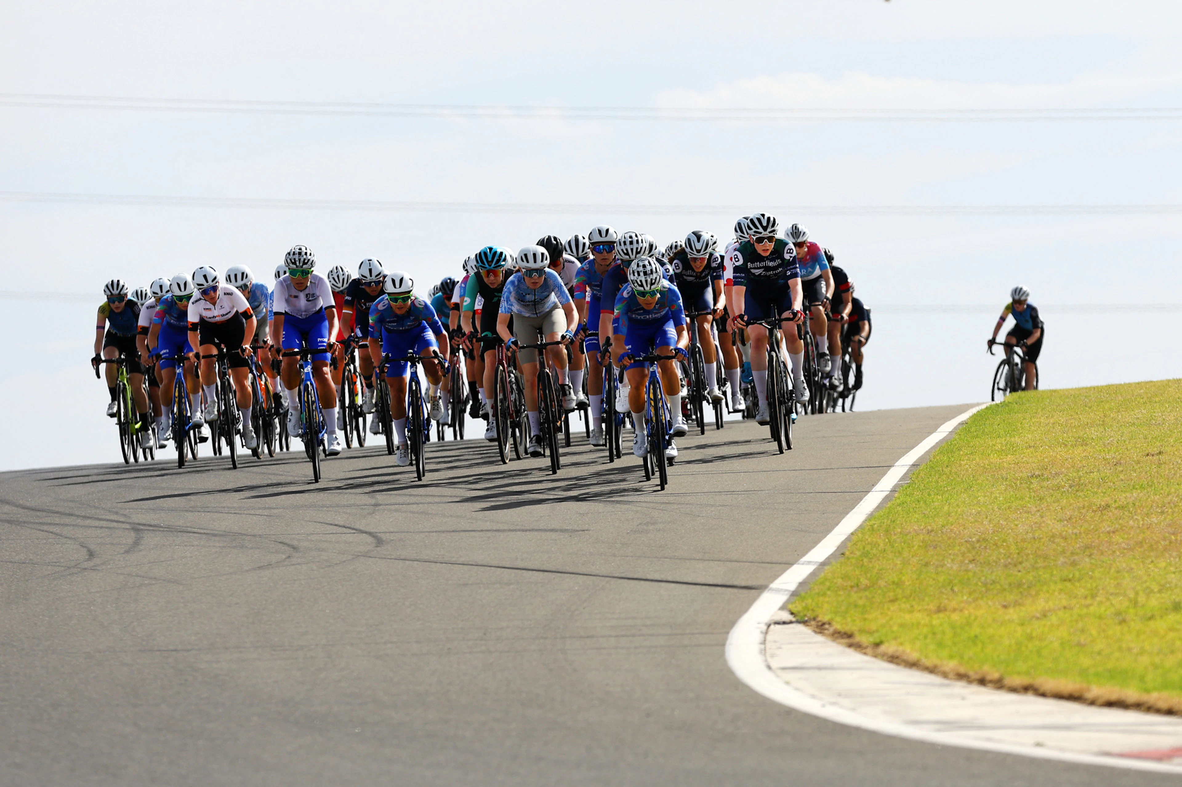 Q Tour - Stage 3 Lakeside Raceway Road Race | Brisbane Cycling Festival