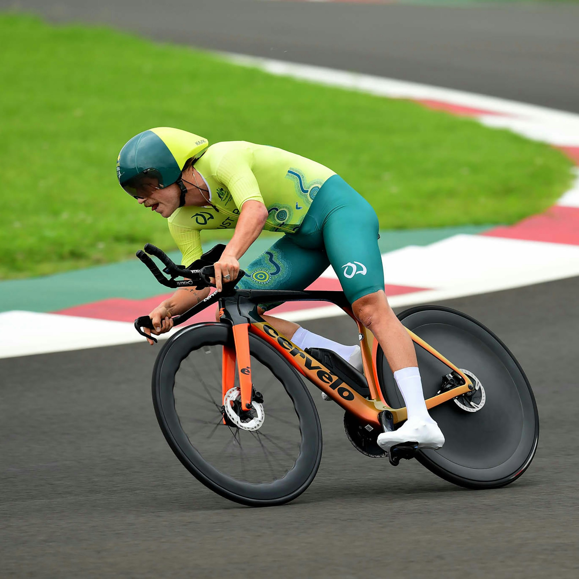 cycling tour of australia