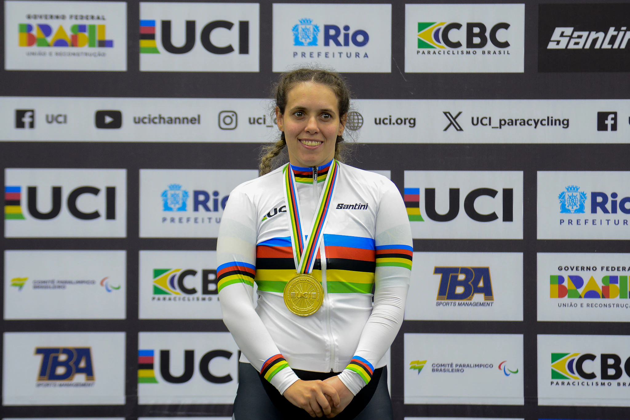 Amanda Reid after winning the C2 scratch race world title at the 2024 UCI Para-cycling Track World Championships in Brazil. Picture: Brazilian Cycling Confederation.