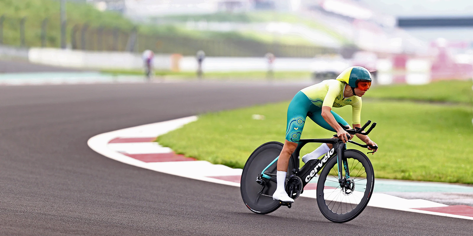 Amanda Reid riding on outdoor track