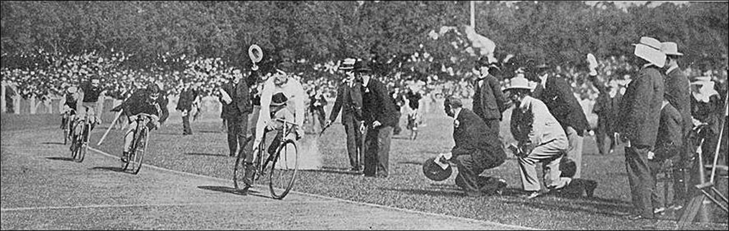 With little surprise, Plugger Bill Martin takes the 1901 Austral Wheelrace riding from scratch. Second is A.C. Middleton (160 yds) and third Don Walker (40 yds). For the win he took £445 in official prizemoney but years later it was confirmed that enormous sums of money changed hands in this race.