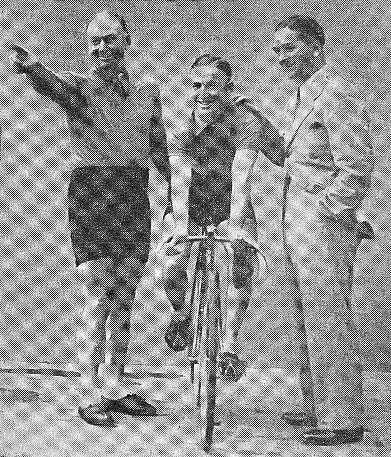 On his bike, Clinton Beasley was the winner of the 1939 Austral Wheelrace, with his father Jack on the left and his Uncle George right.