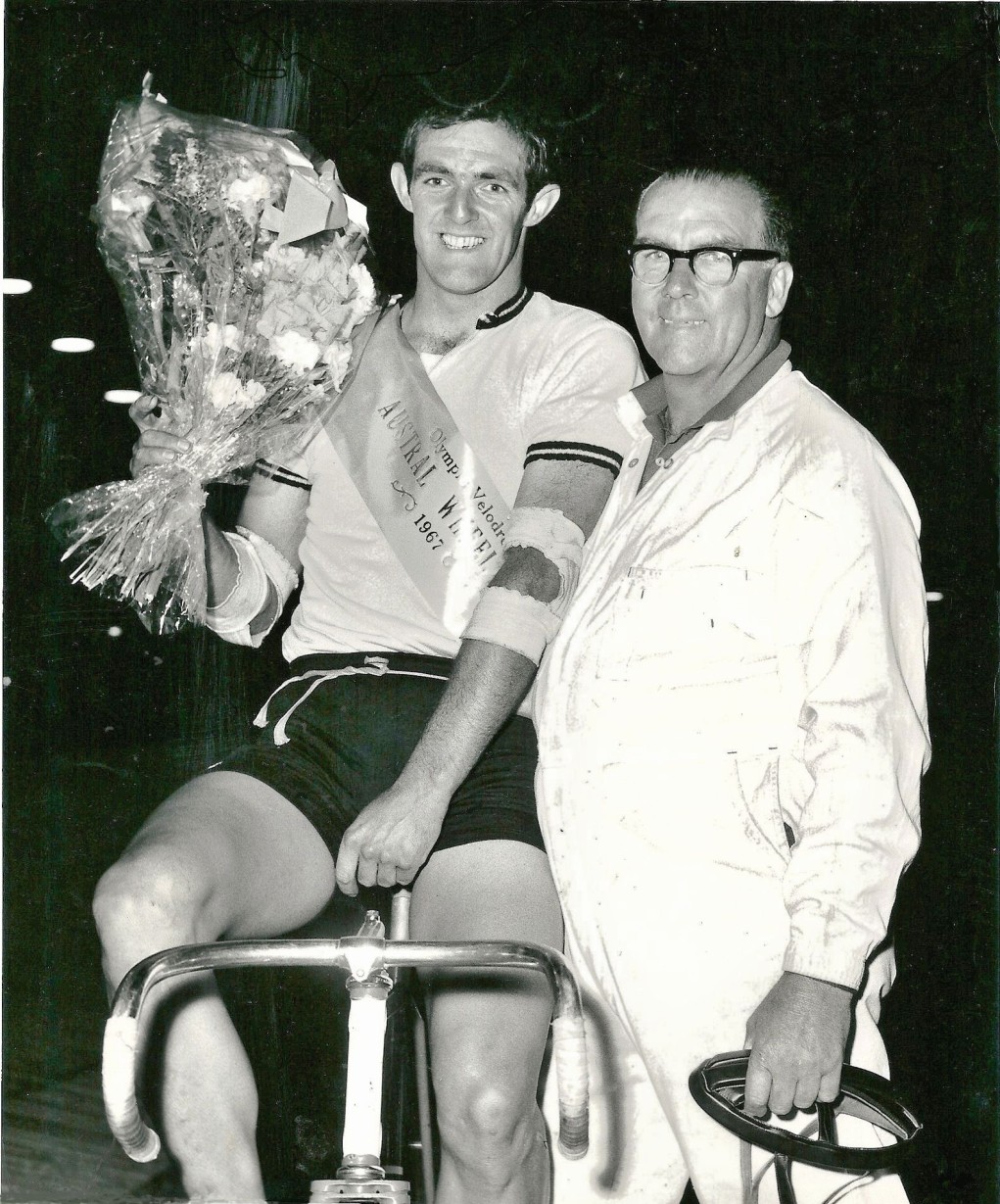 Olympian Vic Browne won the 1967 Austral from 65 yards by chasing the frontmarkers rather than wait for the powerful backmarkers group. Pictured here with his father and great coach Harry Browne, he went on to set many long distance road records.