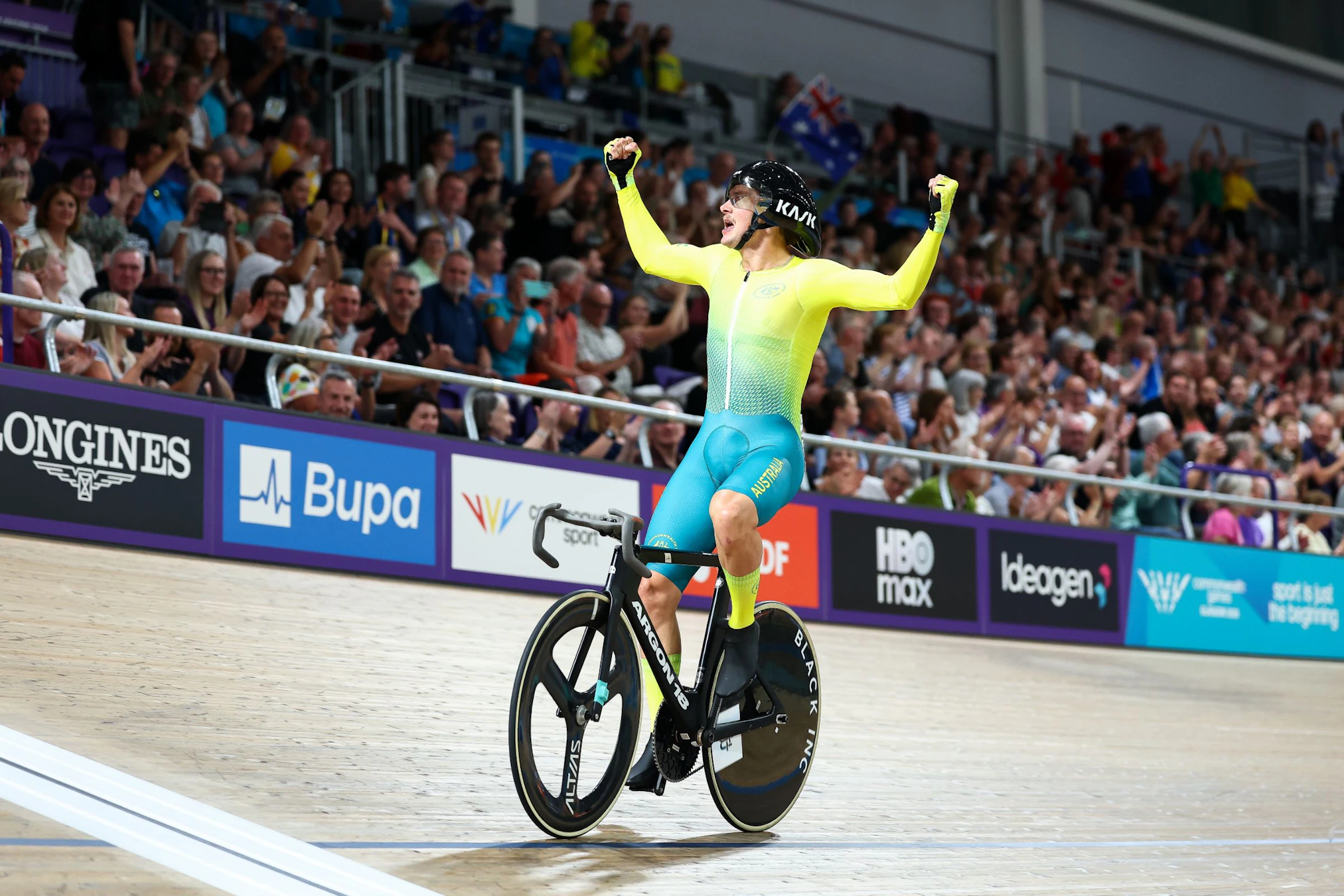 Australian cyclist Blake Agnoletto celebrates winning the elimination race at the 2026 Glasgow Commonwealth Games
