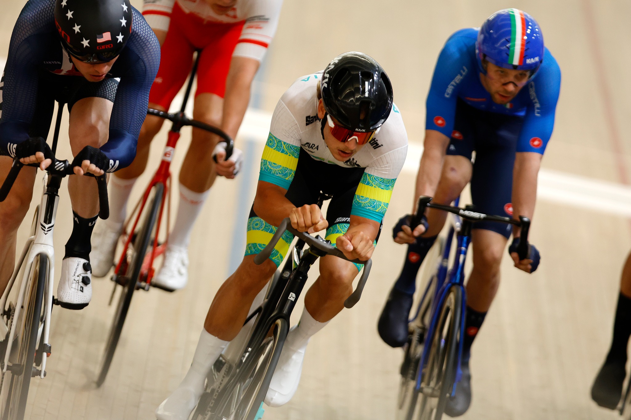 Blake Agnoletto racing in the elimination race at the 2024 UCI Track Nations Cup in Adelaide. Picture: Con Chronis