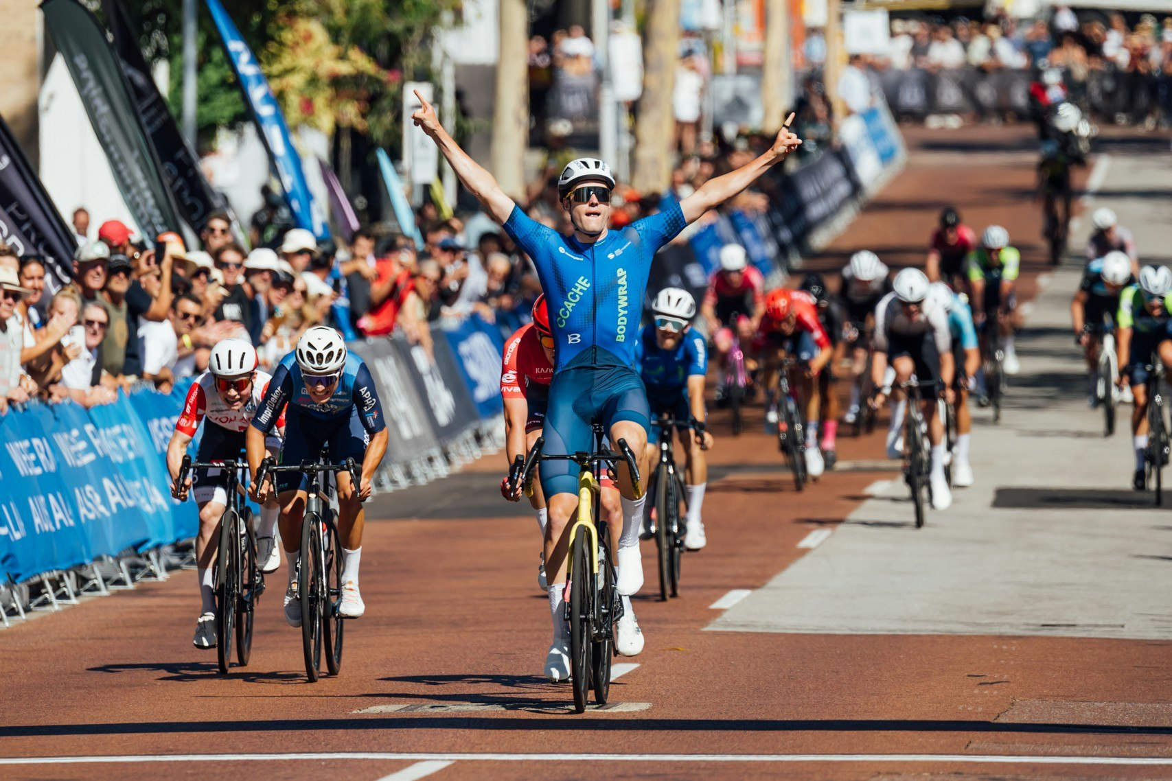 John Carter wins the under-23 criterium national championship in 2025 in Perth