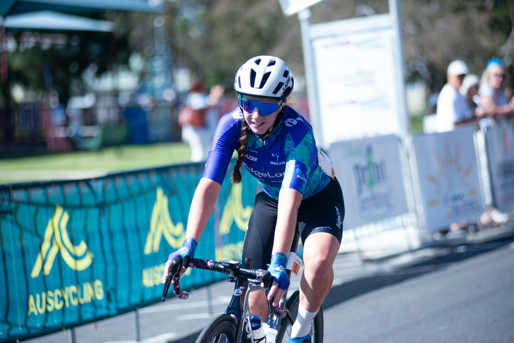 Katelyn Nicholson (Team BridgeLane) wins Stage 1 of the 2024 Sapphire Tour in Inverell. Picture: Bear Liange and Mat Gilfedder
