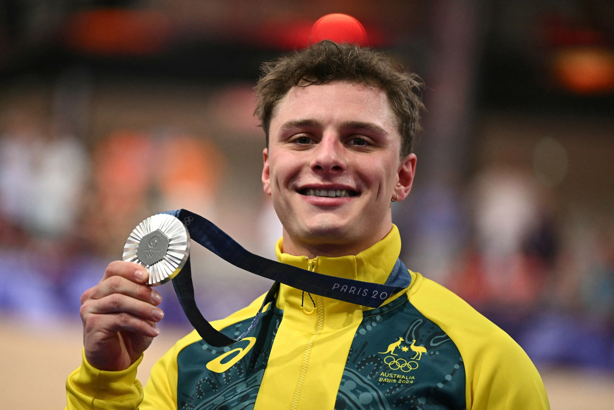 Matthew Richardson holds his Olympic sprint silver medal at the Paris 2024 Olympic Games. Picture: Getty Images.