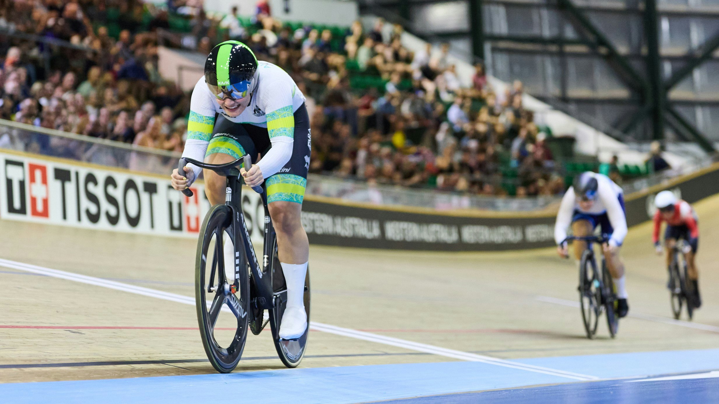 Alessia McCaig sprints clear of her opponents in the keirin final of the 2026 UCI Track World Cup in Perth. Travis Hayto/ SoCo Studios