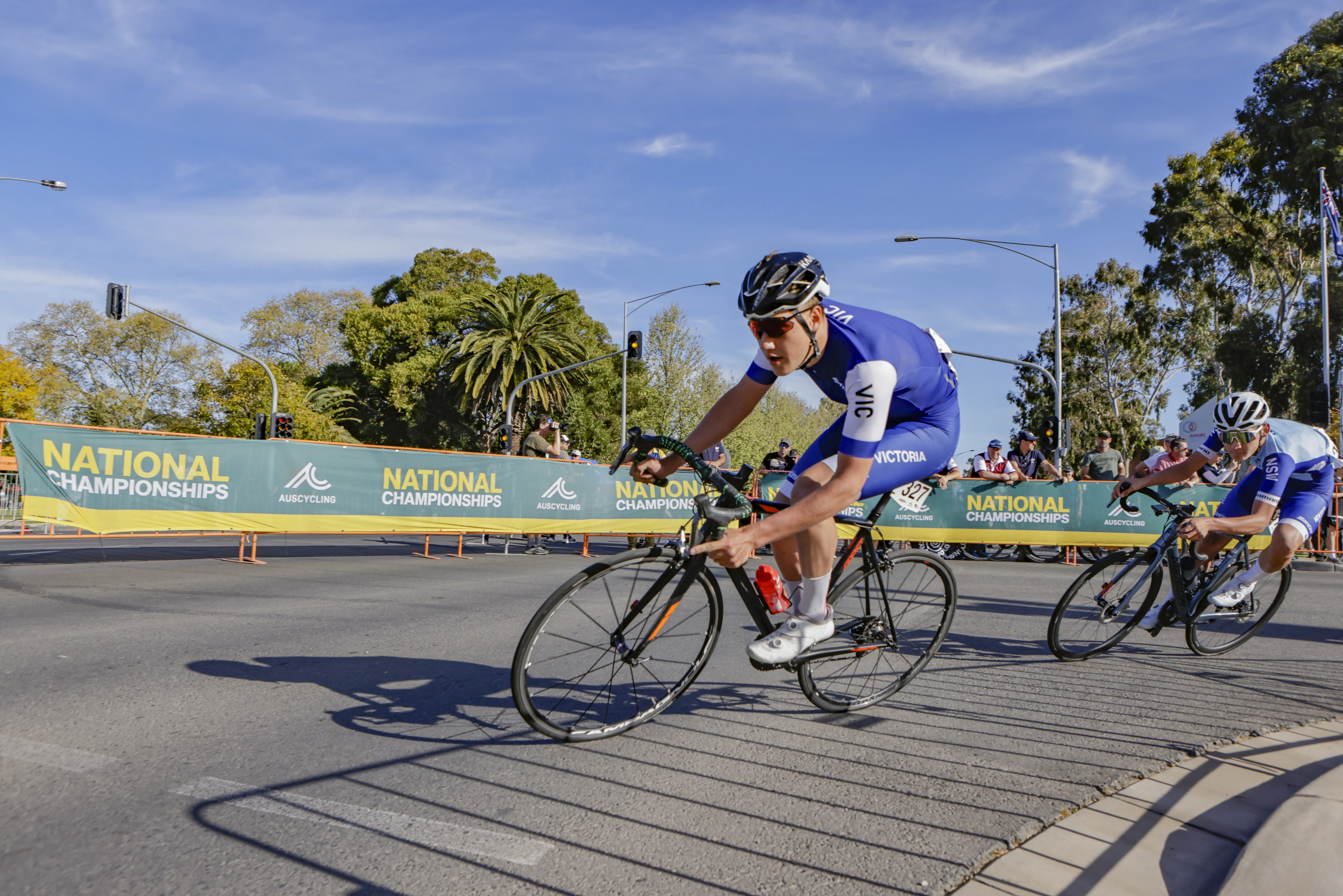 Ollie Jirovec racing at the 2023 AusCycling Junior and Masters Road National Championships criterium. Picture: Jean Pierre-Ronco.