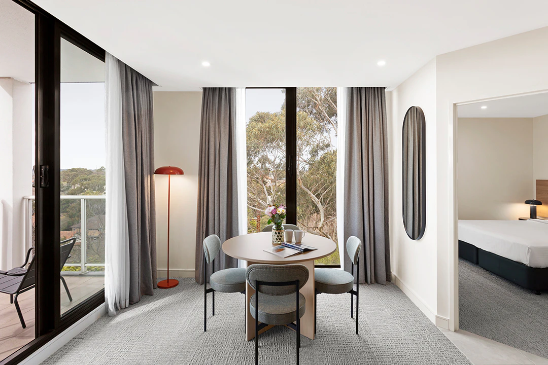 Quest Ivanhoe Deluxe Dining Area