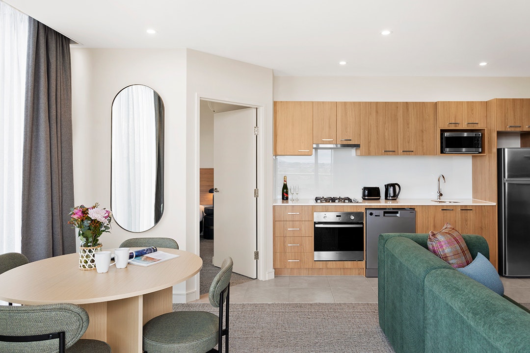 Quest Ivanhoe Deluxe Dining and Living