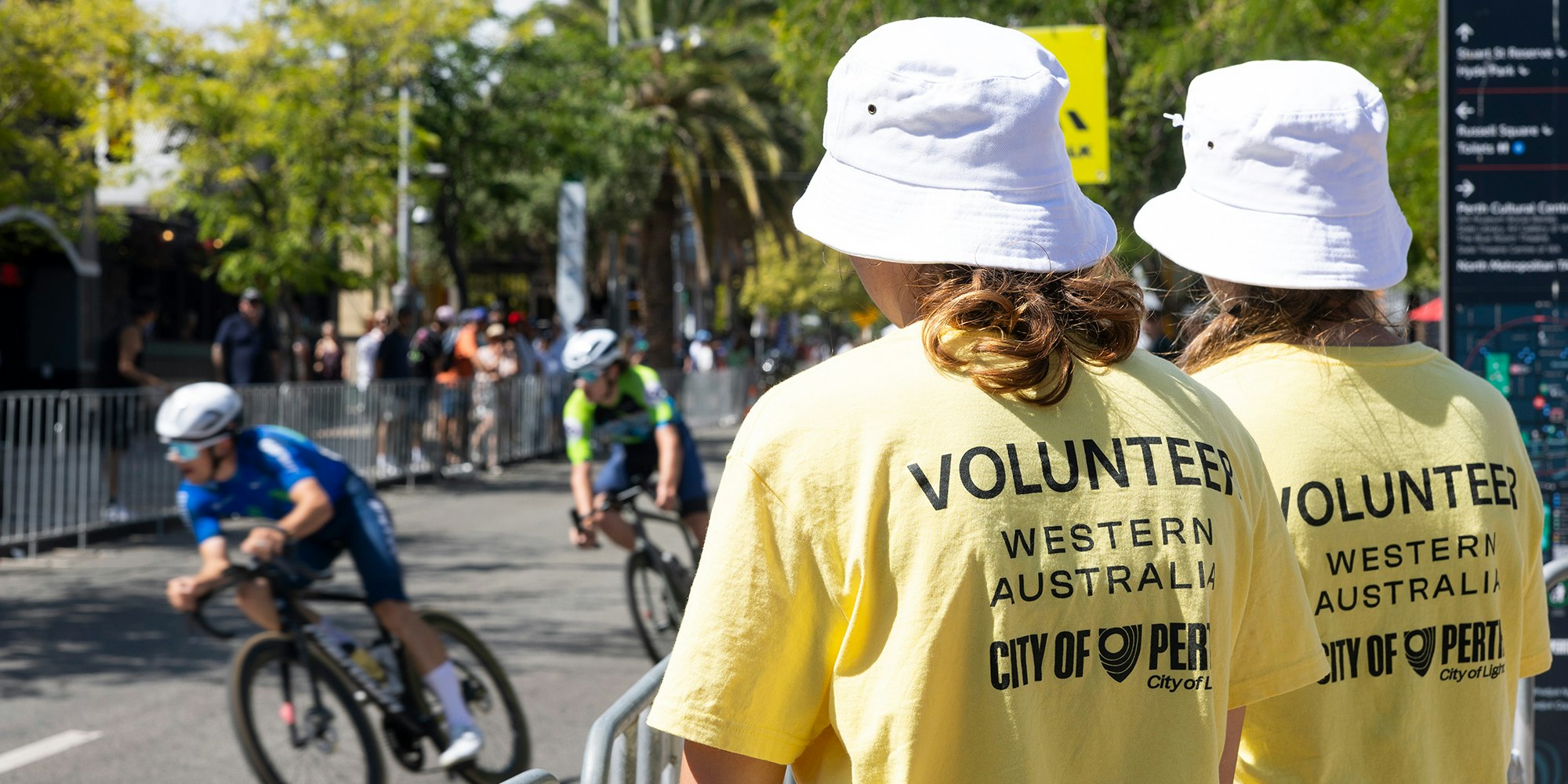 Volunteers at Road Nationals Criterium in Northbridge
